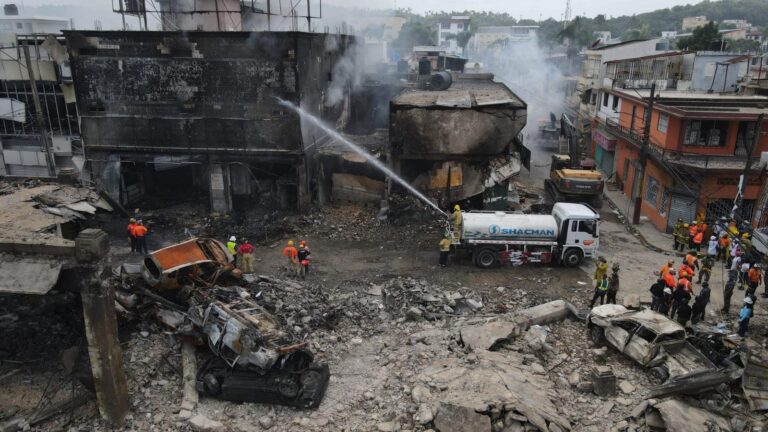 Temor a colapso de infraestructuras dificultó rescate de víctimas en San Cristóbal