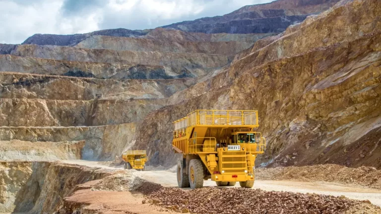 Empresa canadiense busca explotar mina de oro en frontera RD-Haití